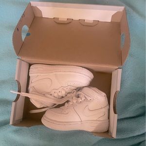 Nike Air Mid Force size4c